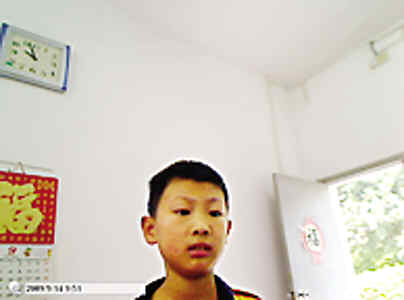 档案号30909004，男，约10岁，身高1.30米。2009年8月2日23时许救助于广州市荔湾湖公园。