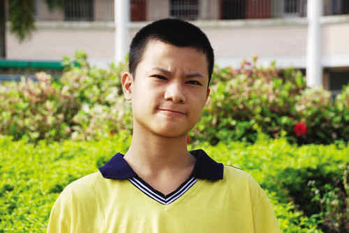 叶子豪，男，14岁，父叶雁阳，佛山南海人，家住广州市越秀区。