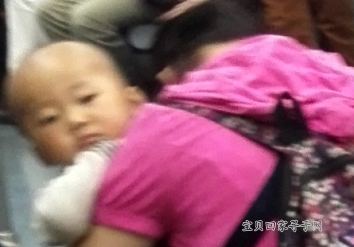 北京地铁里面见到的乞讨