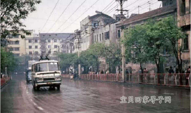 那个时代重庆代表性交通工具电车.jpg
