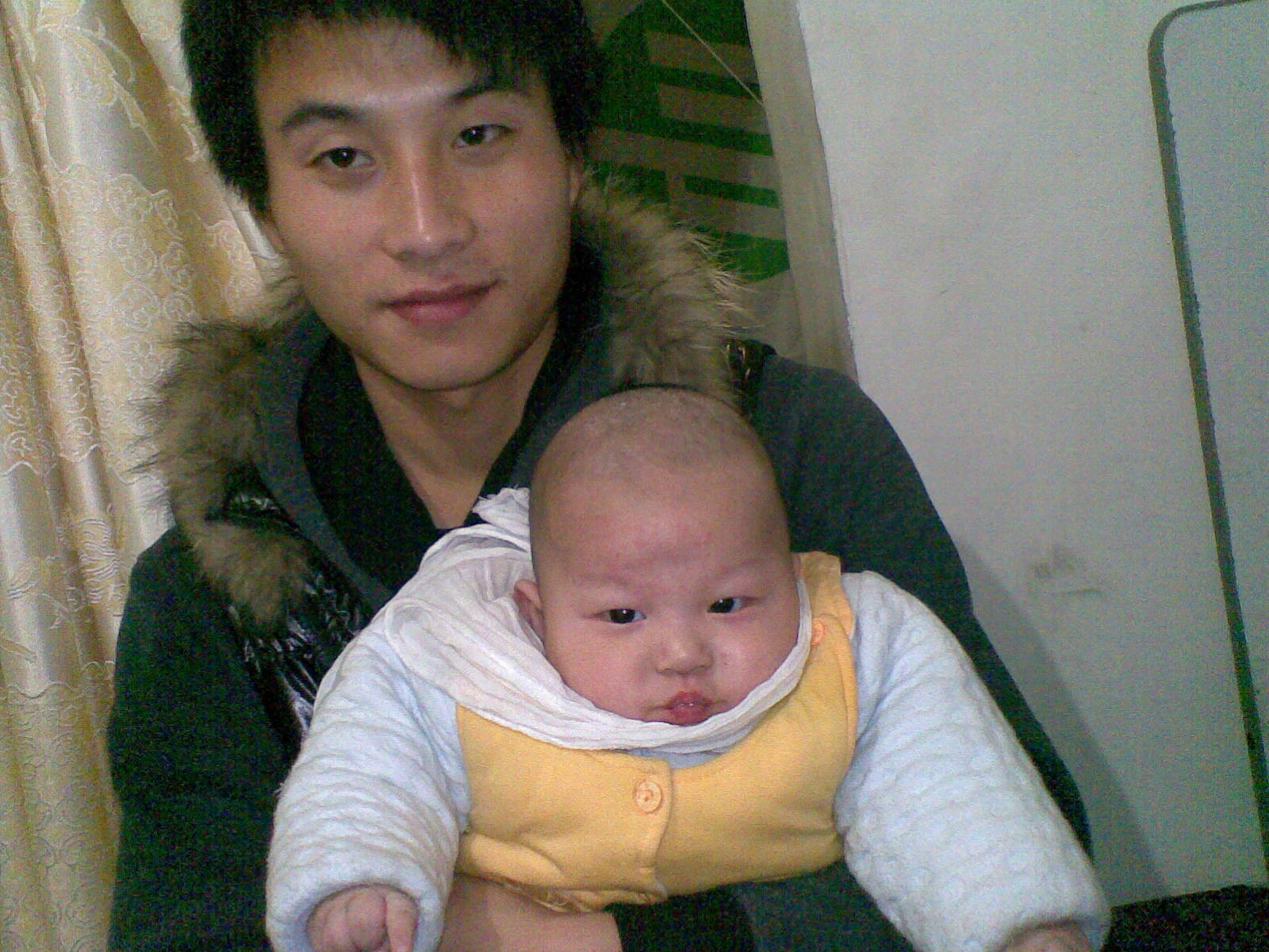 张蒙蒙和儿子.jpg