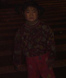湖南株洲，2009.5.2拍的乞讨儿童相片